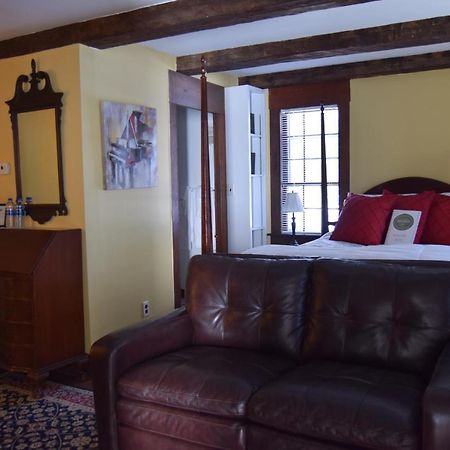 The New Hampshire Mountain Inn Wilmot Екстериор снимка