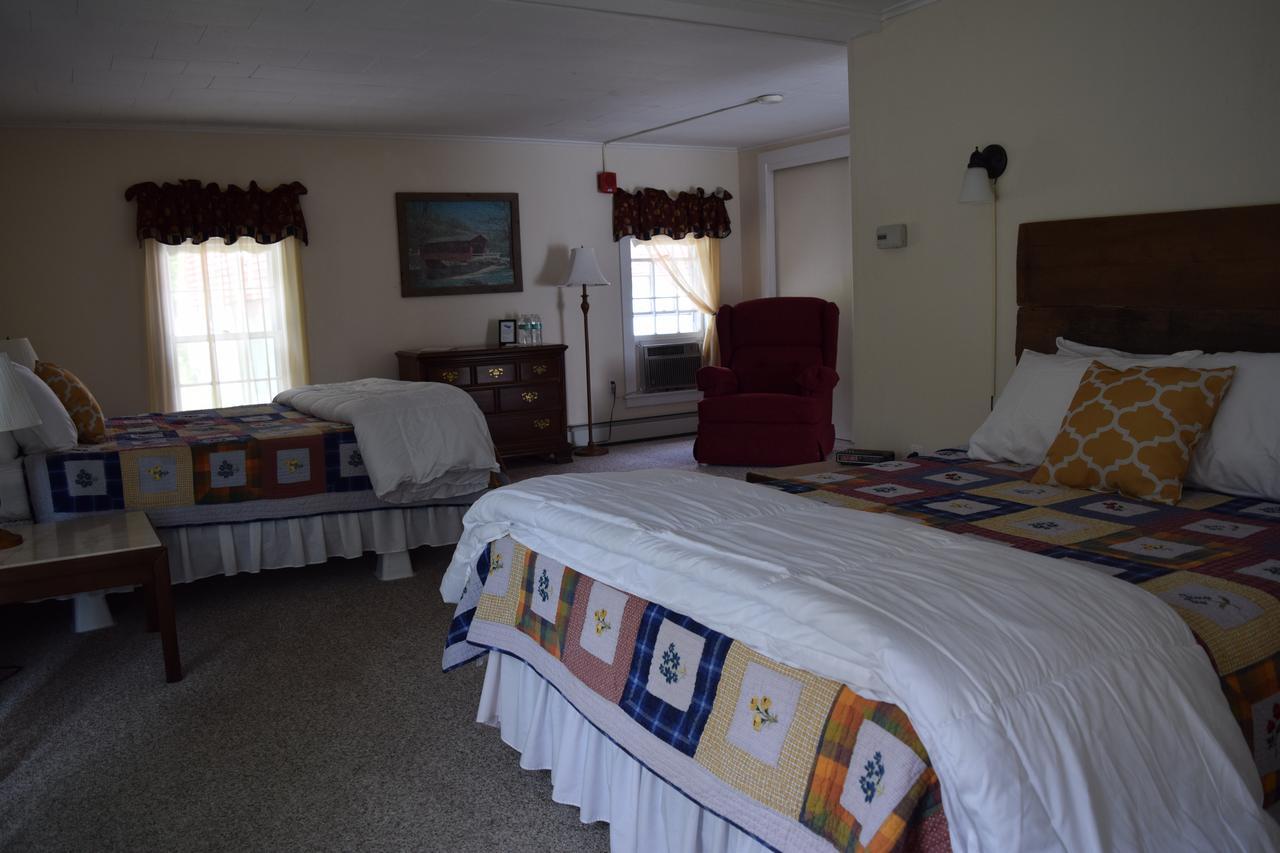 The New Hampshire Mountain Inn Wilmot Екстериор снимка