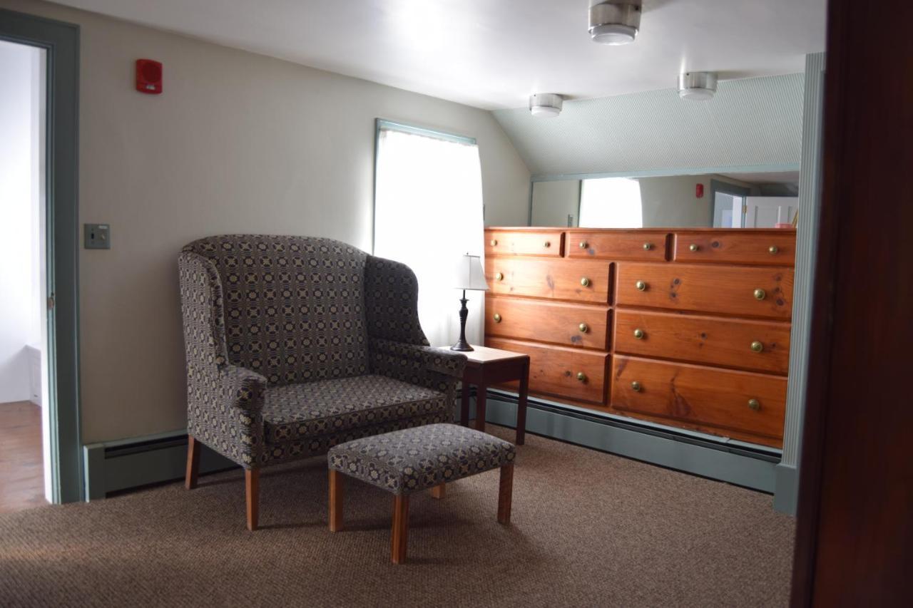 The New Hampshire Mountain Inn Wilmot Екстериор снимка