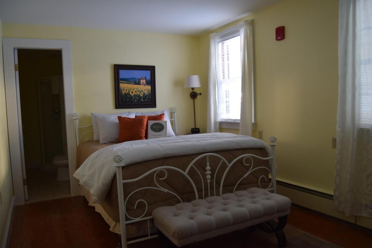The New Hampshire Mountain Inn Wilmot Екстериор снимка