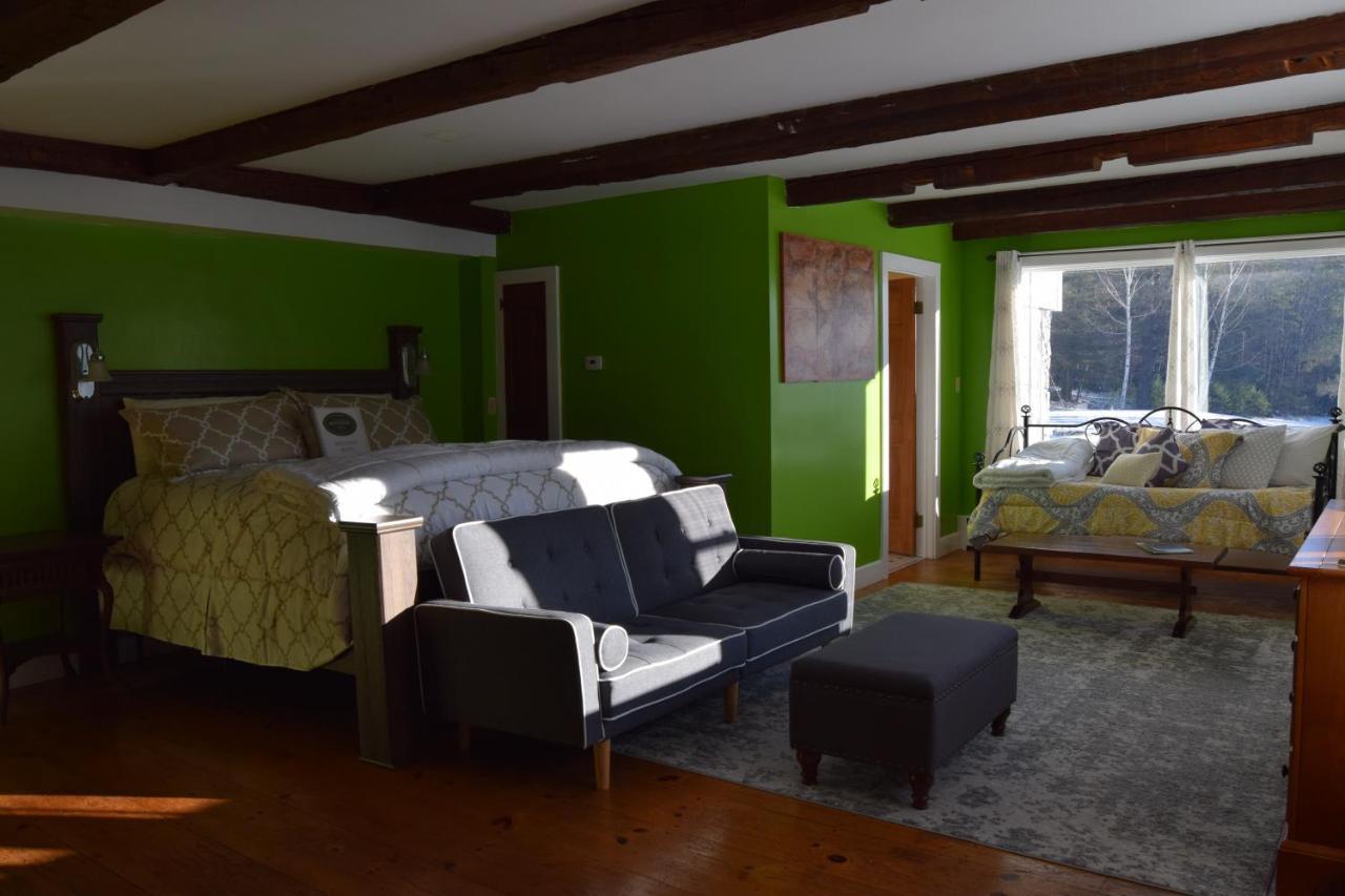 The New Hampshire Mountain Inn Wilmot Екстериор снимка